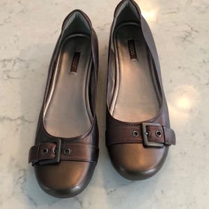 Ecco Flats